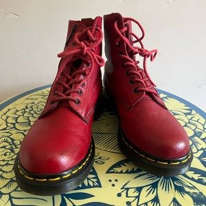 1460 PASCAL WOMEN'S LEATHER ZIPPER/EUC/SIZE 8/RED